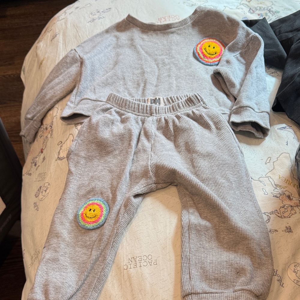 Gray Kids Ribbed Sweatpants & Top Set with Rainbow Smiley Patch